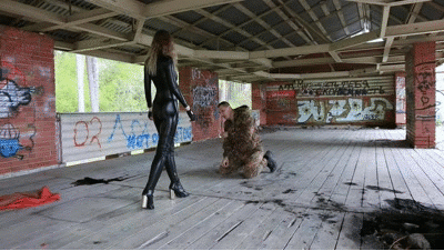 Agent Mabel is fighting the crime Agent Mabel is fighting the crime